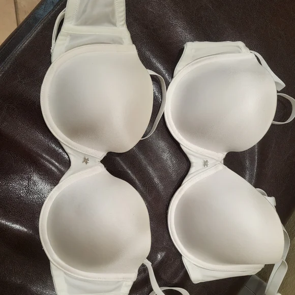 Frederick's Of Hollywood Exxtreme Plunge Push Up Bra - Picture 1 of 1